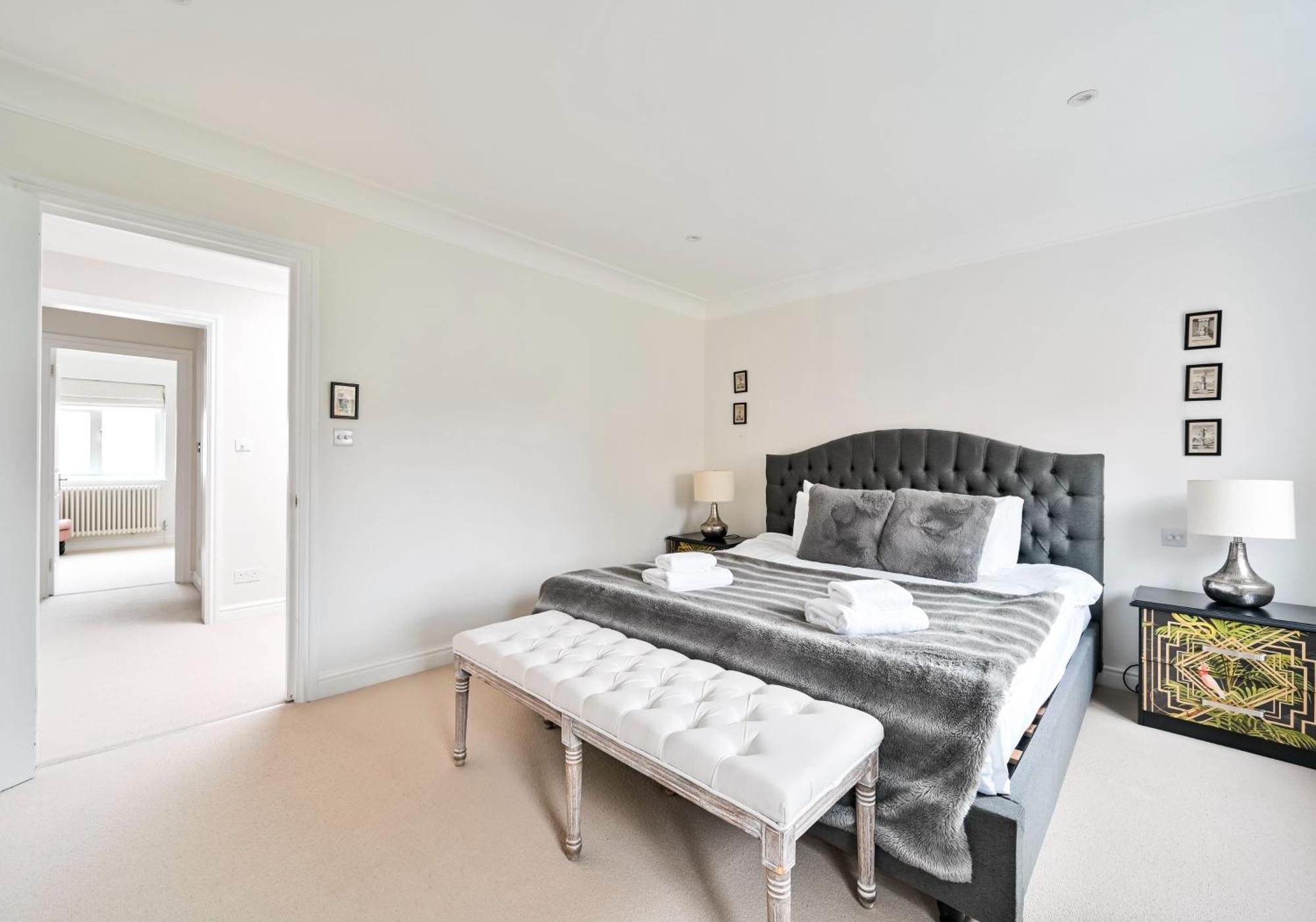 Appartamento Chelsea Townhouse With Roof Terrace & Parking Londra